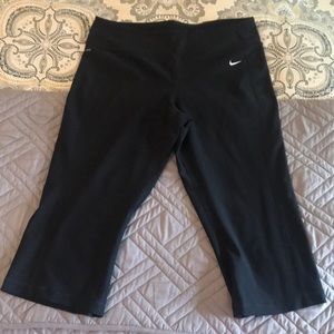 Women’s Nike DriFit Capri Workout Pant